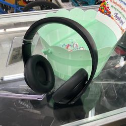 Beats By Dre Headphones 