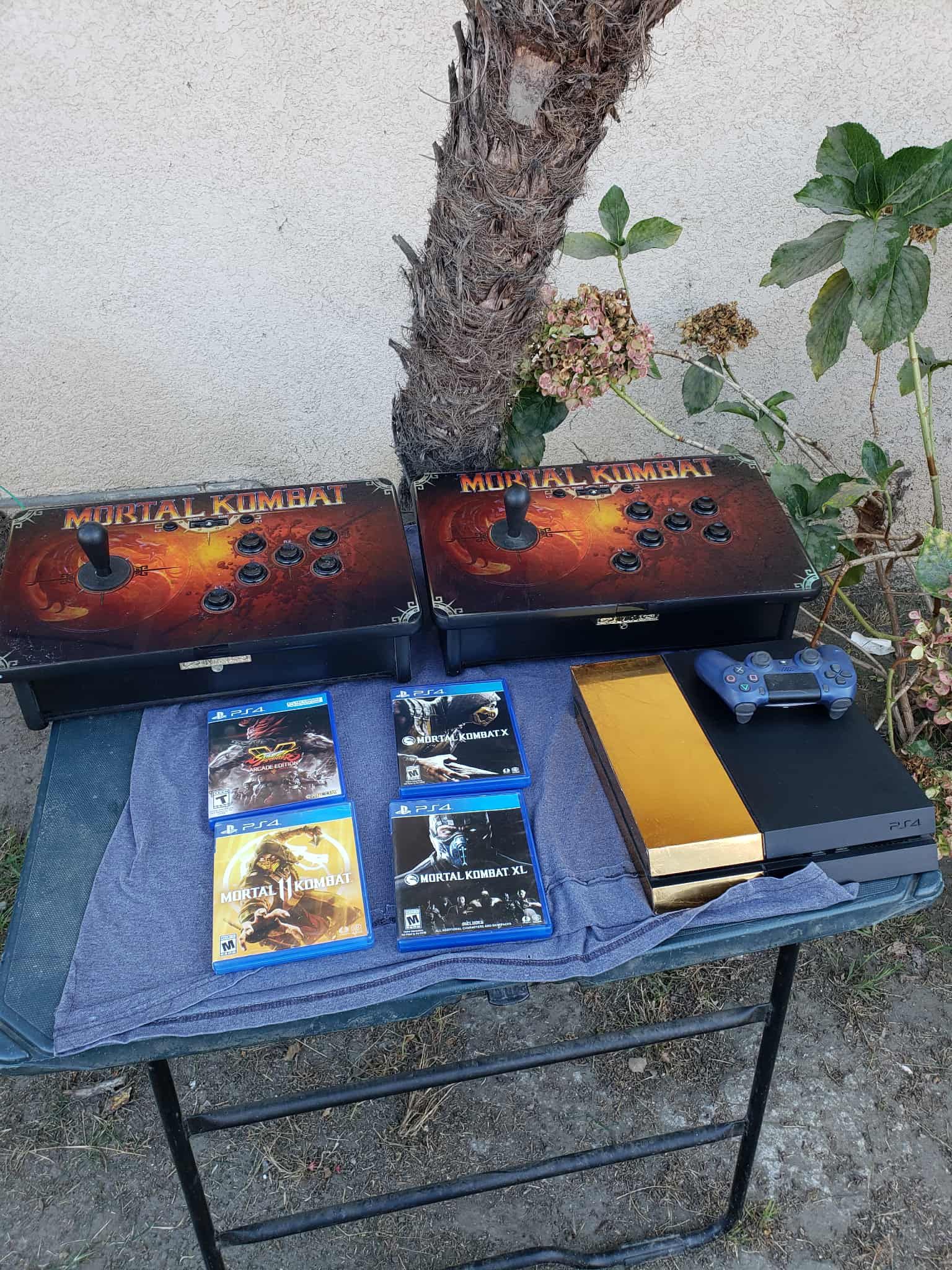 Brand New With Box Arcade Limited edition Mortal Kombat Amazon has it $400! Each. Mine $320!. & $175! On PS4. Total $800! I can do $700! All you see c