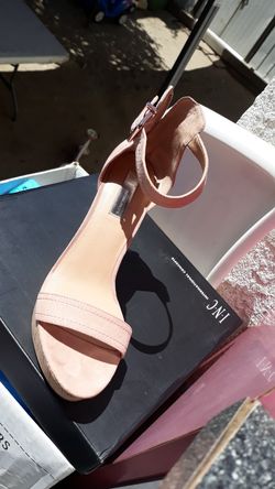 .I.N.C size 9 and 1/2 wedges color blush