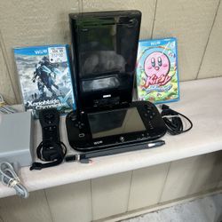 Nintendo Wii U Console 32GB Black with Gamepad, 1 Pro Controllers, and 2 Game