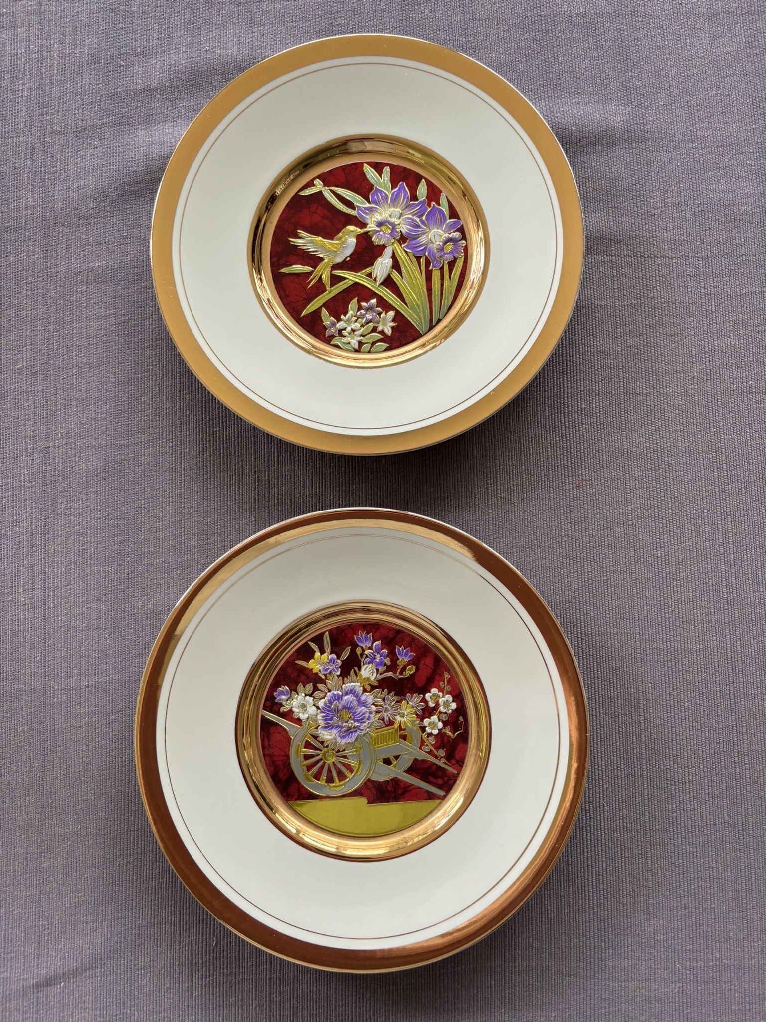 Fine Vintage Chokin Metal Engraved Oriental Decorative Plates, lot of 2, like new, 24K gold edged, 8” diameter.