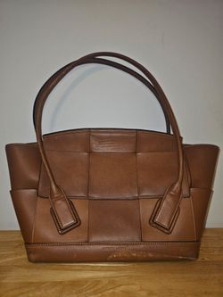 Used Sumptuous Bottega Veneta Arco 56 Tote in Wood (Scratches and Stains)