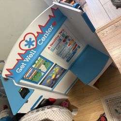 Melissa & Doug Doctor Activity center