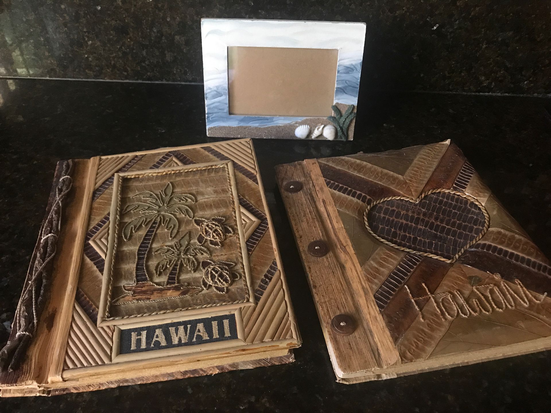 Hawaii albums and frame