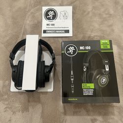 Mackie MC-100 Professional Closed-Back Headphones 