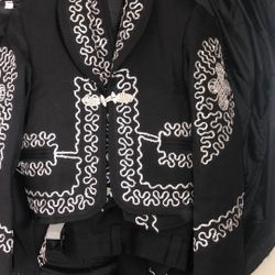 Boys Folklorico Costume Size 6