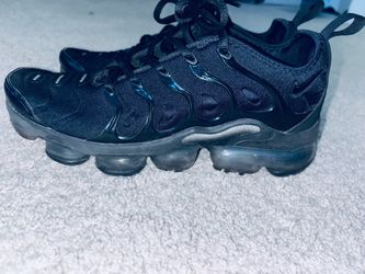 Nike Air VaporMax Plus - all black-Triple Black. Size 7.5
