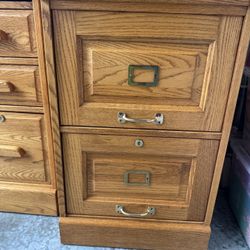 Winners Only Vintage Oak 2-Drawer File Cabinet w/keys