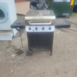 Charbroil Performance Propane Grill 