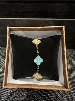 VCA Clover Inspired With Box Price Is Firm 