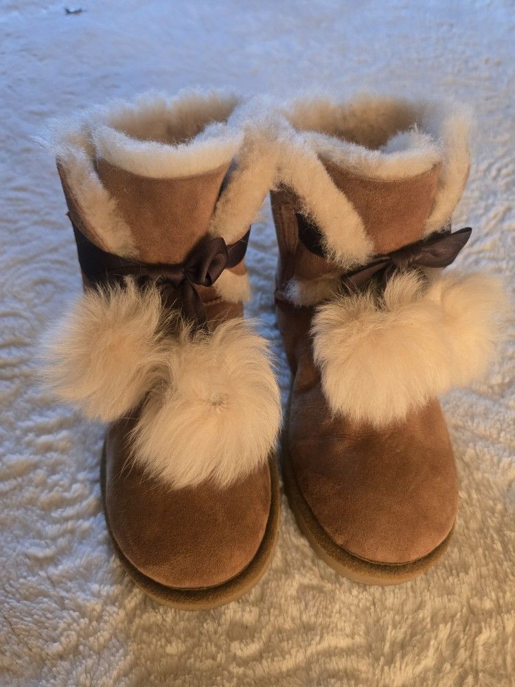 UGG GITA CHESTNUT SHORT BOOTS
