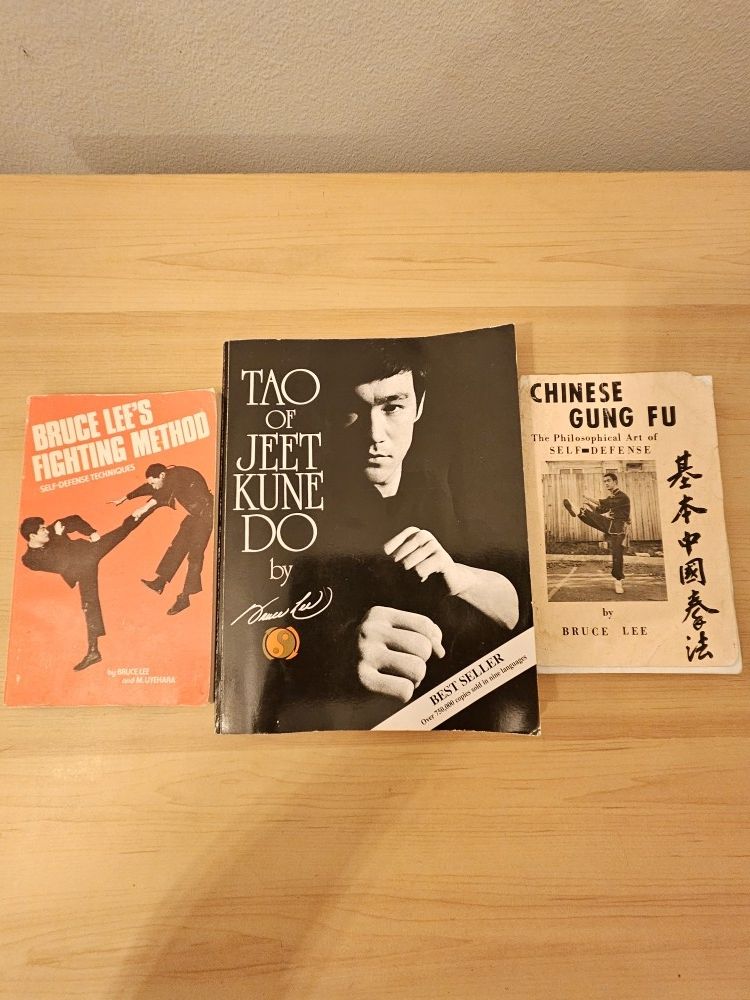 Bruce Lee Books 📚