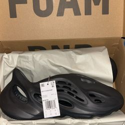Adidas Yeezy Foam Runner Onyx Size 11 NEW