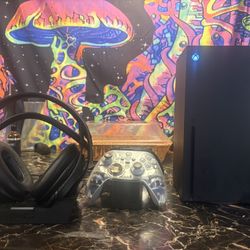 Xbox Series X 1TB Bundle + RIG 800 Pro Wireless Headset + 2 Controllers