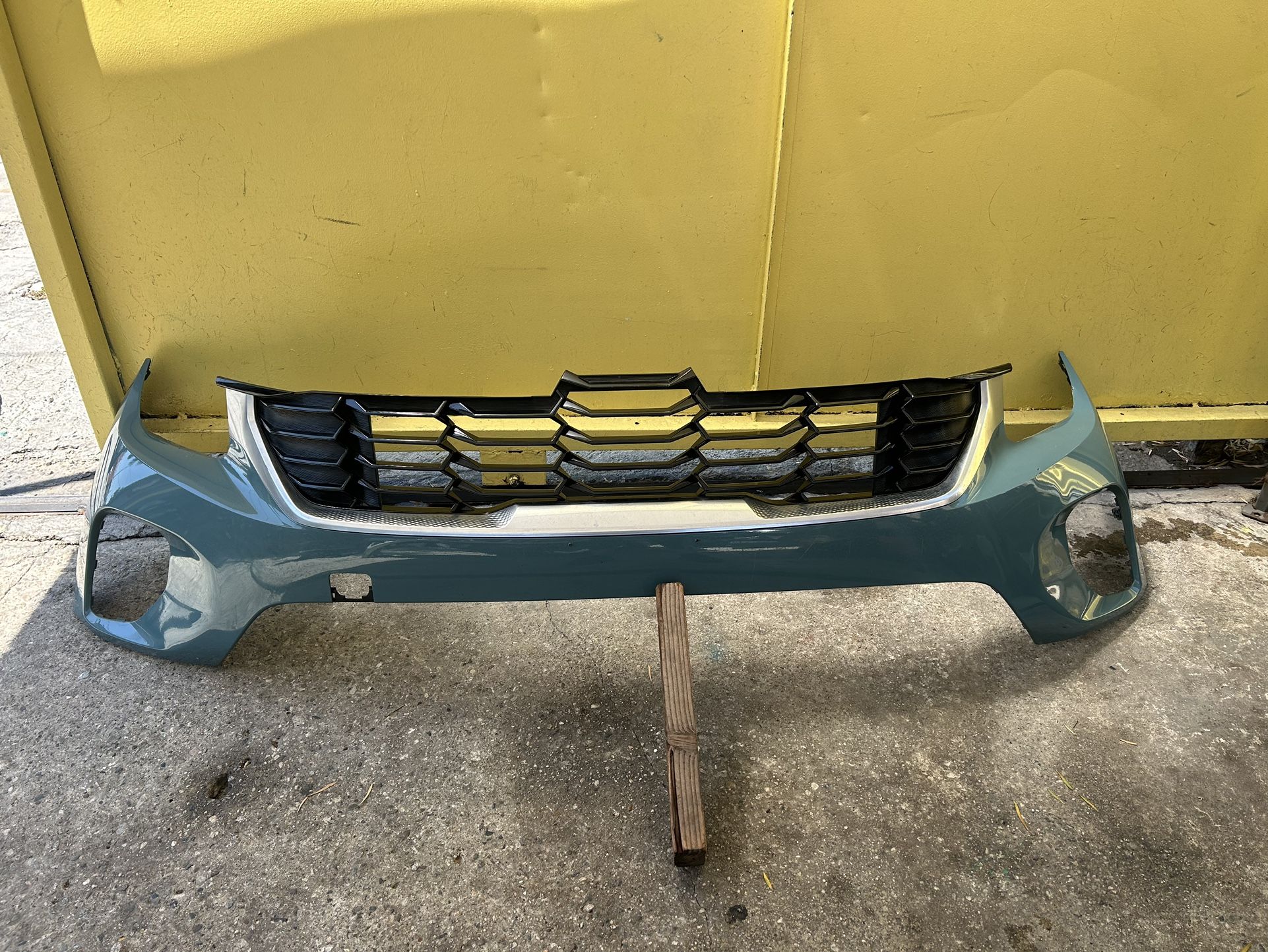 2024 KIA SELTOS FRONT BUMPER OEM