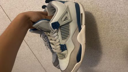 Jordan 4s