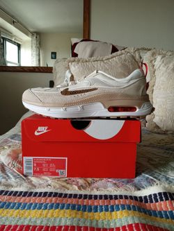 W Air Max Bliss SE Pale Ivory Sizes 8 8.5 9 9.5 Brand New for Sale in Brooklyn NY OfferUp