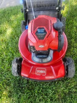 Toro Self Propelled Smartstow Lawnmower