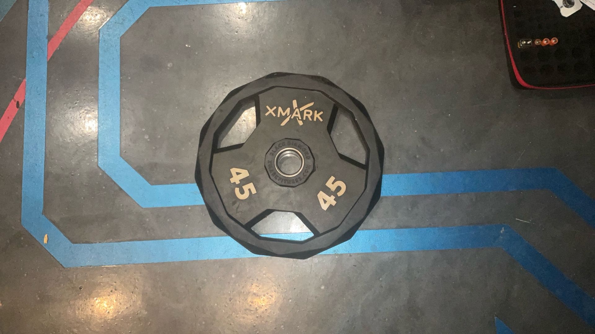 XMark Pair Of 45lb Weight Plates