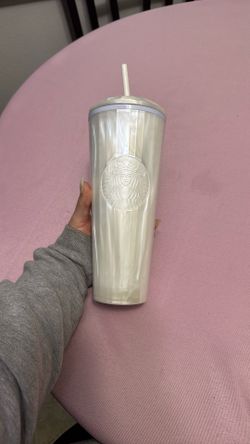 White Pearl Venti Starbucks Tumbler 🤍