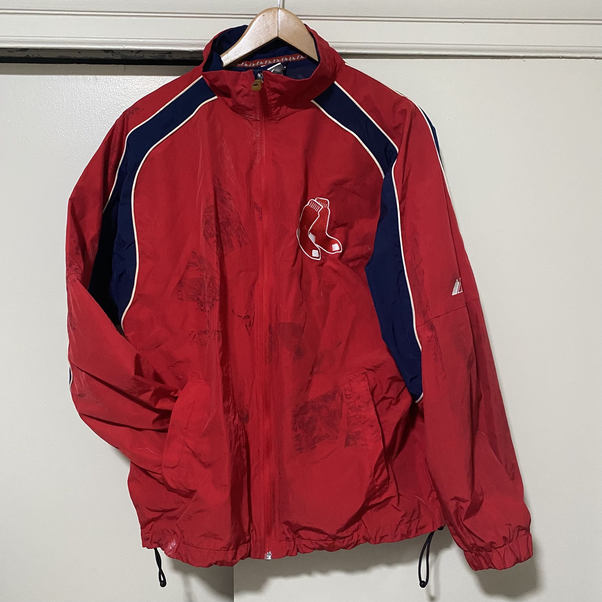 MEN'S LARGE BOSTON RED SOX MAJESTIC FULL-ZIP SHELL JACKET. RED BLUE EMBROIDERED LOGO Good pre-owned condition. It does have some staining/discoloring