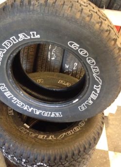 235-75-15 Goodyear