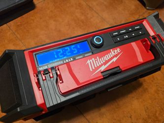 Milwaukee M18 Packout Radio+ Charger (Tool Only)