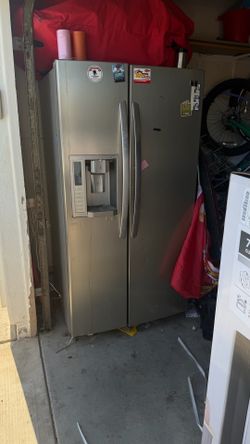FREE FRIDGE FREEZER
