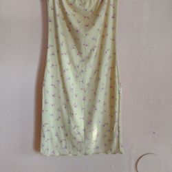 Yellow dress with flower print 