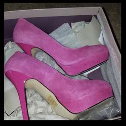 Bakers Lilian Style #3154 Pink Suede 7M