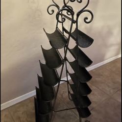 Wine rack Holds 12 Bottles. Hammered   Metal Folds 
