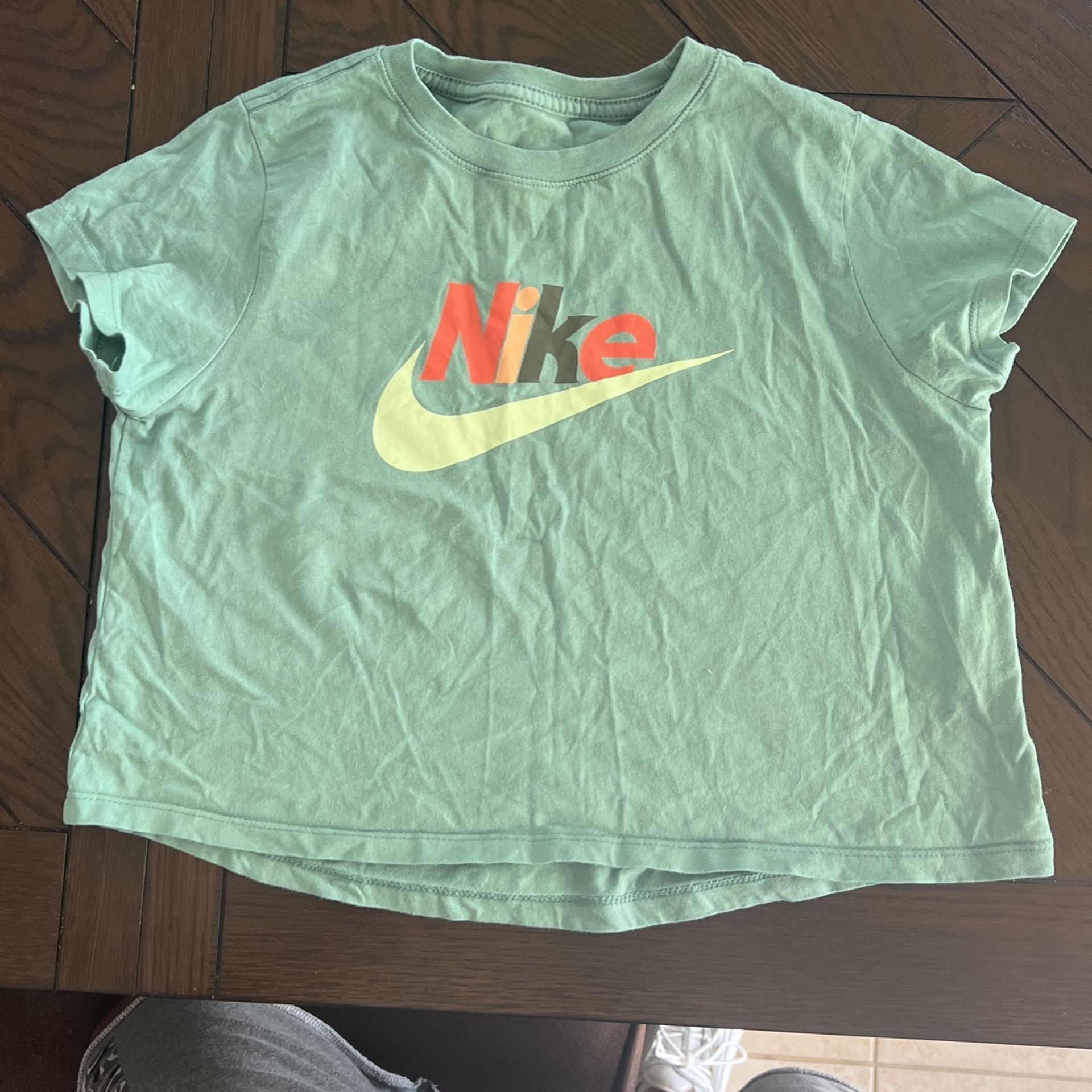 Nike Crop Top