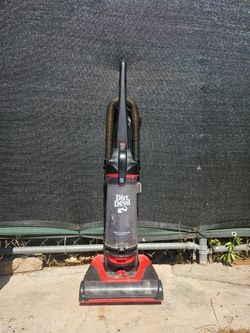 Dirt Devil Vacuum
