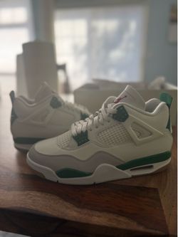 Jordan 4 “Pine greens”