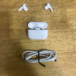Apple AirPods Pro 2 + 3 In 1 Charger