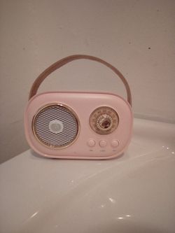 Brand New pink Bluetooth speaker