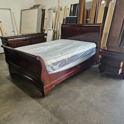Queen Bedroom Set And Mattress