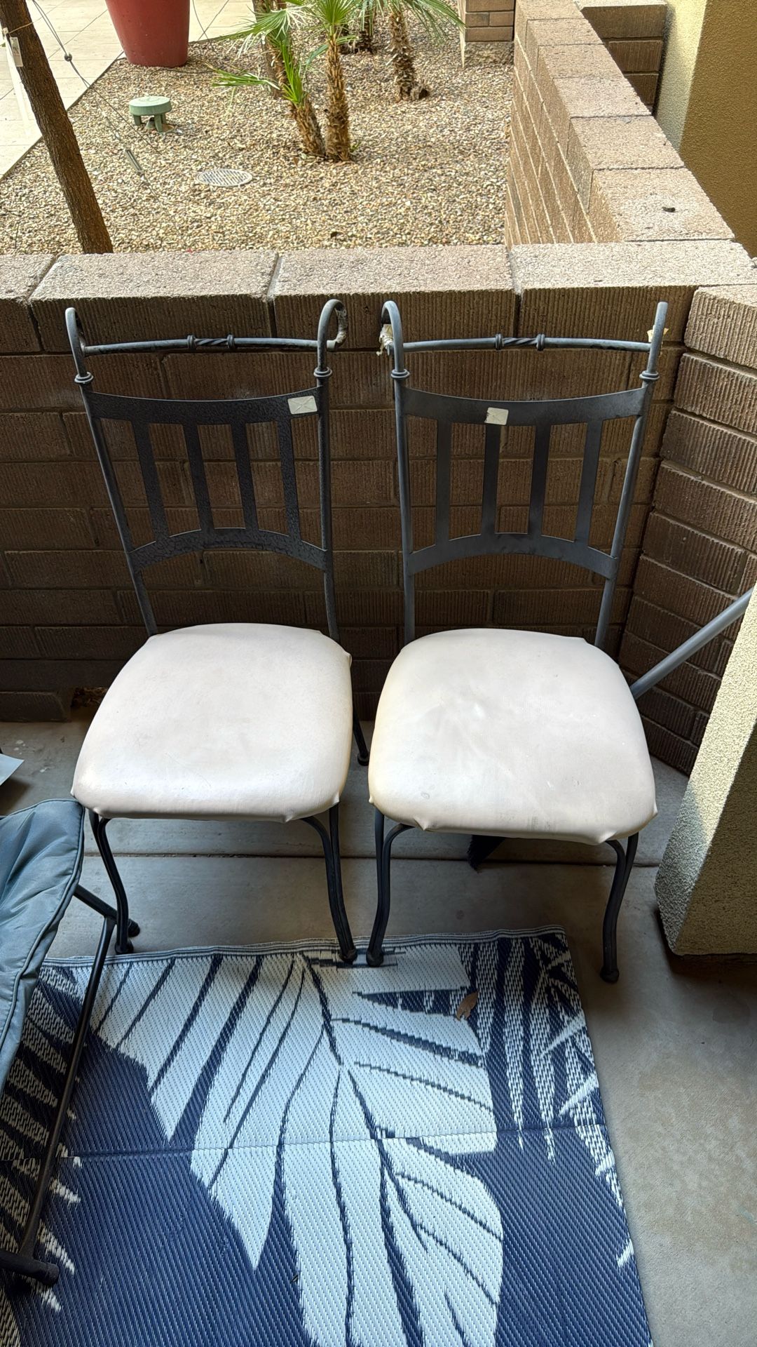 2 Metal Dining Chairs with Cushioned Seats – Great Condition