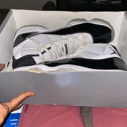 Jordan 11 White/black Concord 2018