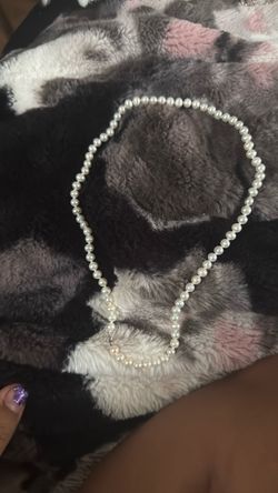 Pearl necklace