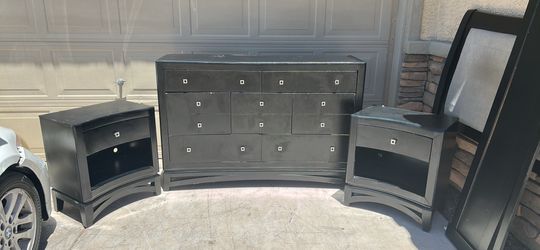 Bedroom set