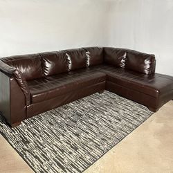 FREE DELIVERY (La-Z-Boy Sectional)