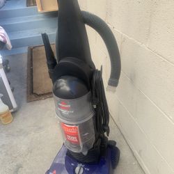Bissell Upright Vacuum Cleaner With Attachments Model 1240