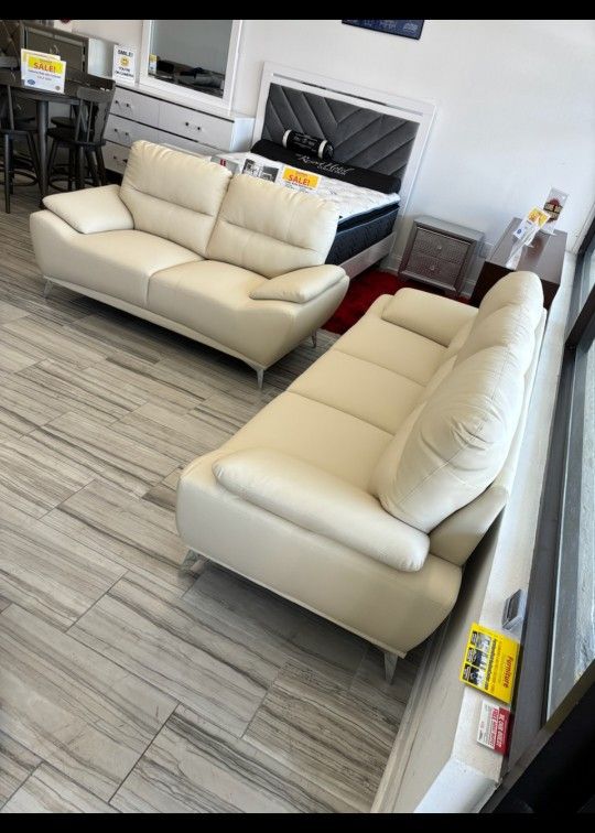*Summer Closeout Sale!!!*---Charming Valencia Beige Leather Sofa/Loveseat Sets---Delivery And Financing Available🫡