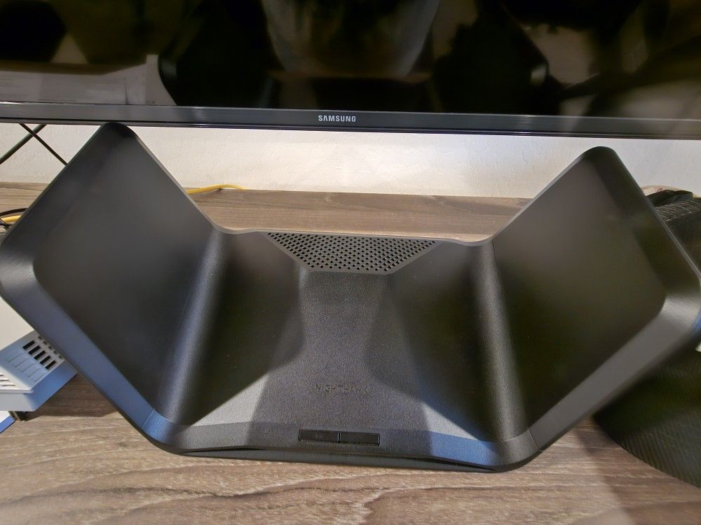 NETGEAR Nighthawk Tri-Band WiFi 6E Router (RAXE300) -