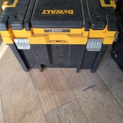 Dewalt Box