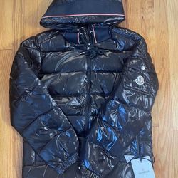 Moncler Jacket (L,XL)