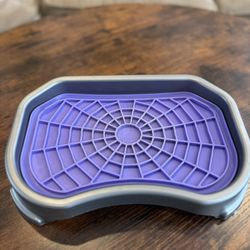 Elevated Slow Feeder / Lick Mat With Tray