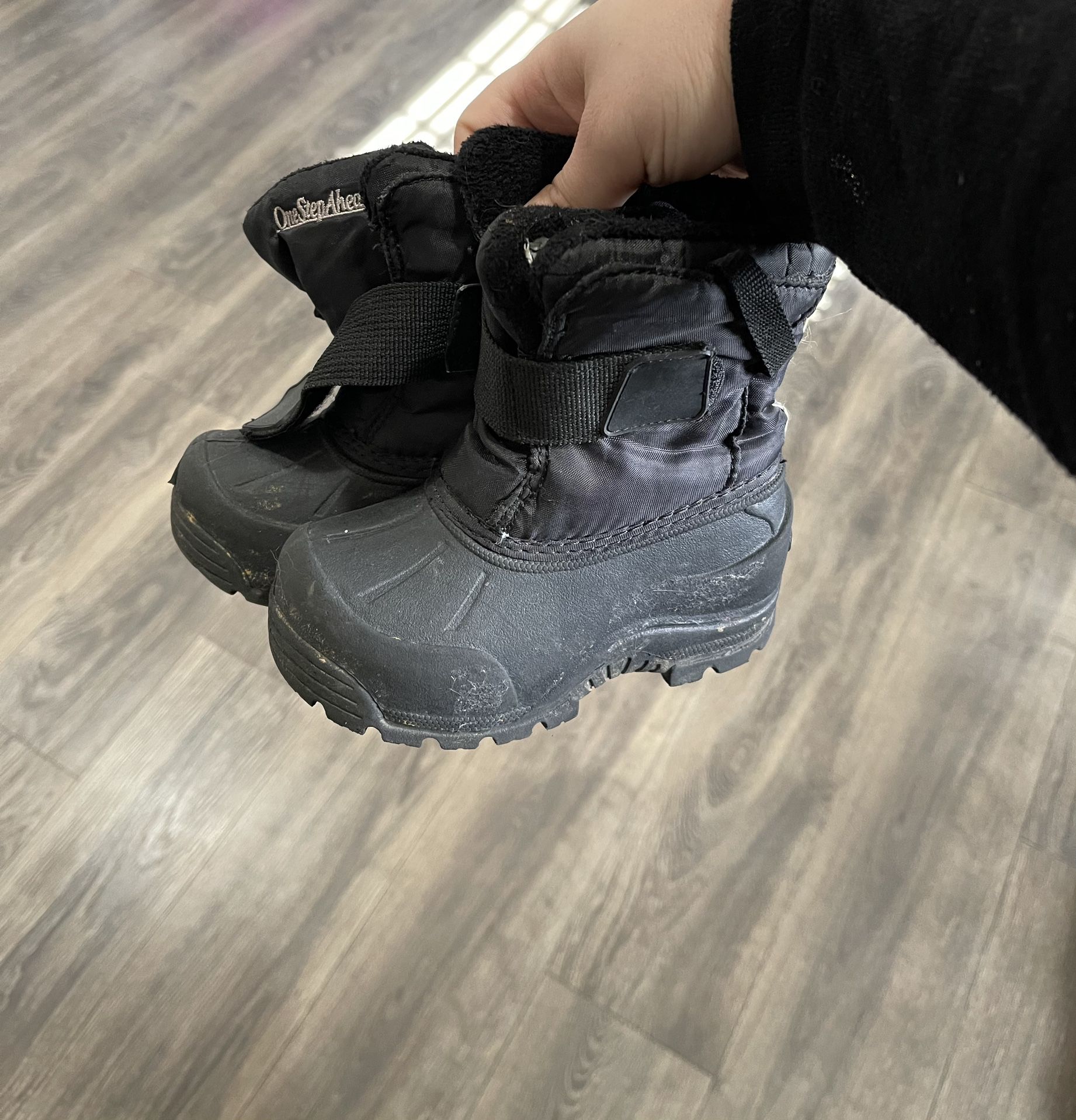 Toddler Size 5 Snow Boots