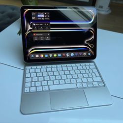 iPad Pro 11” M4 256GB WIFI Only + Magic Keyboard 